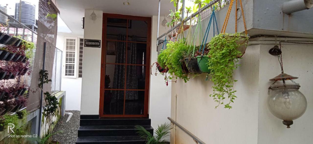 Hotel Bethel Residency à Kochi Extérieur photo